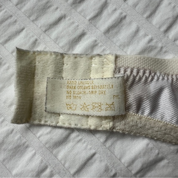 VTG 80s Victoria's Secret Gold Label Floral Unlined Bra, 36C - Picture 7 of 7